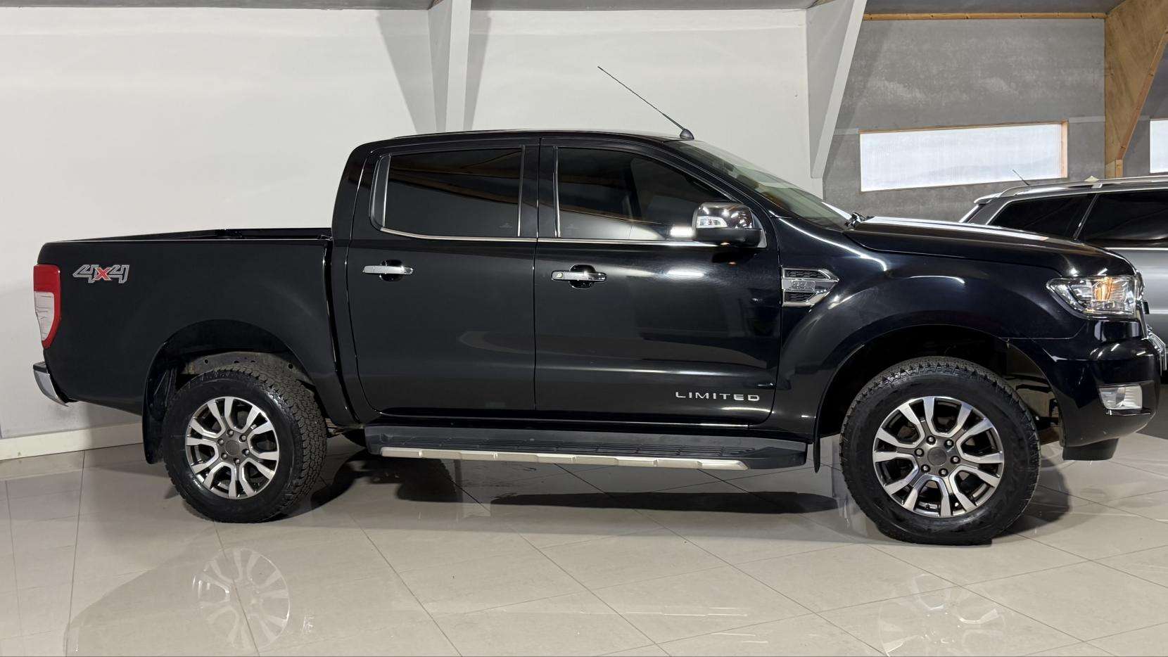 A 2016 FORD RANGER 2.2 TDCi Limited 1 Pickup Double Cab 4dr Diesel Auto 4WD Euro 5 (160 ps) A 2016 FORD RANGER 2.2 TDCi Limited 1 Pickup Double Cab 4dr Diesel Auto 4WD Euro 5 (160 ps)
