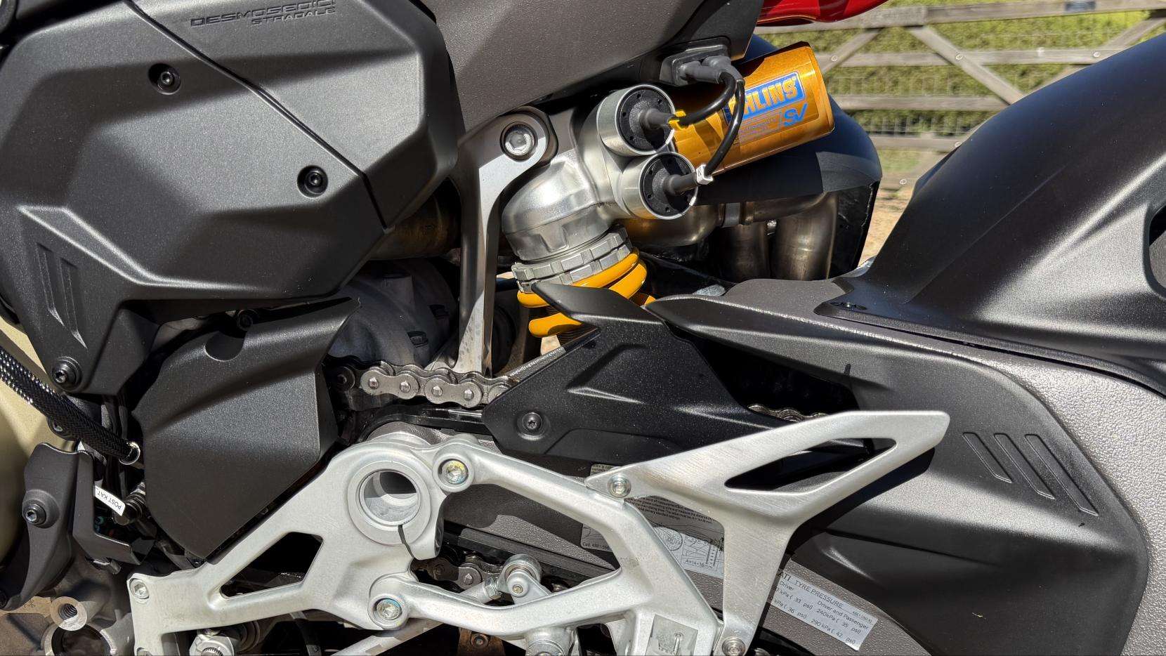 2025 DUCATI STREETFIGHTER V4S 2025 DUCATI STREETFIGHTER V4S