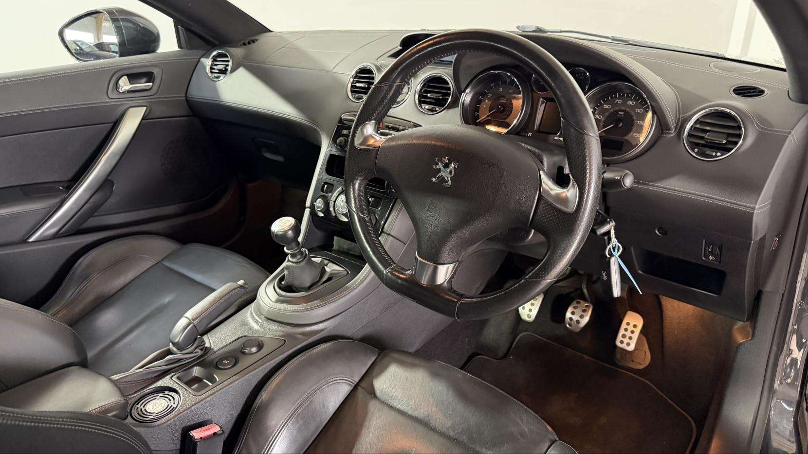 2011 PEUGEOT RCZ 2011 PEUGEOT RCZ