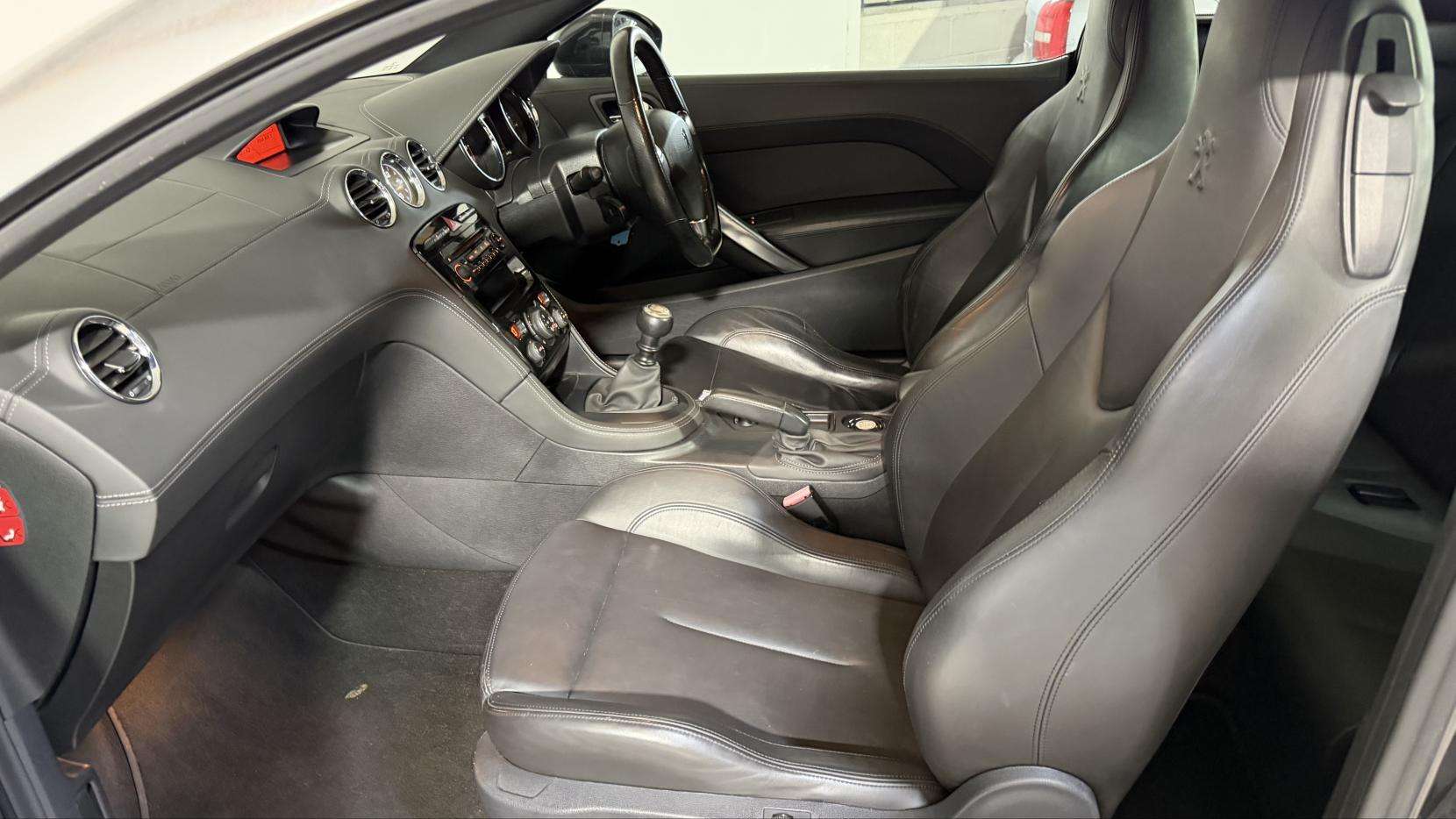 2011 PEUGEOT RCZ 2011 PEUGEOT RCZ