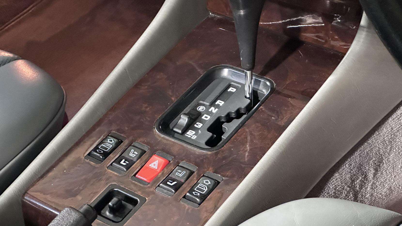 1988 MERCEDES-BENZ SL 1988 MERCEDES-BENZ SL