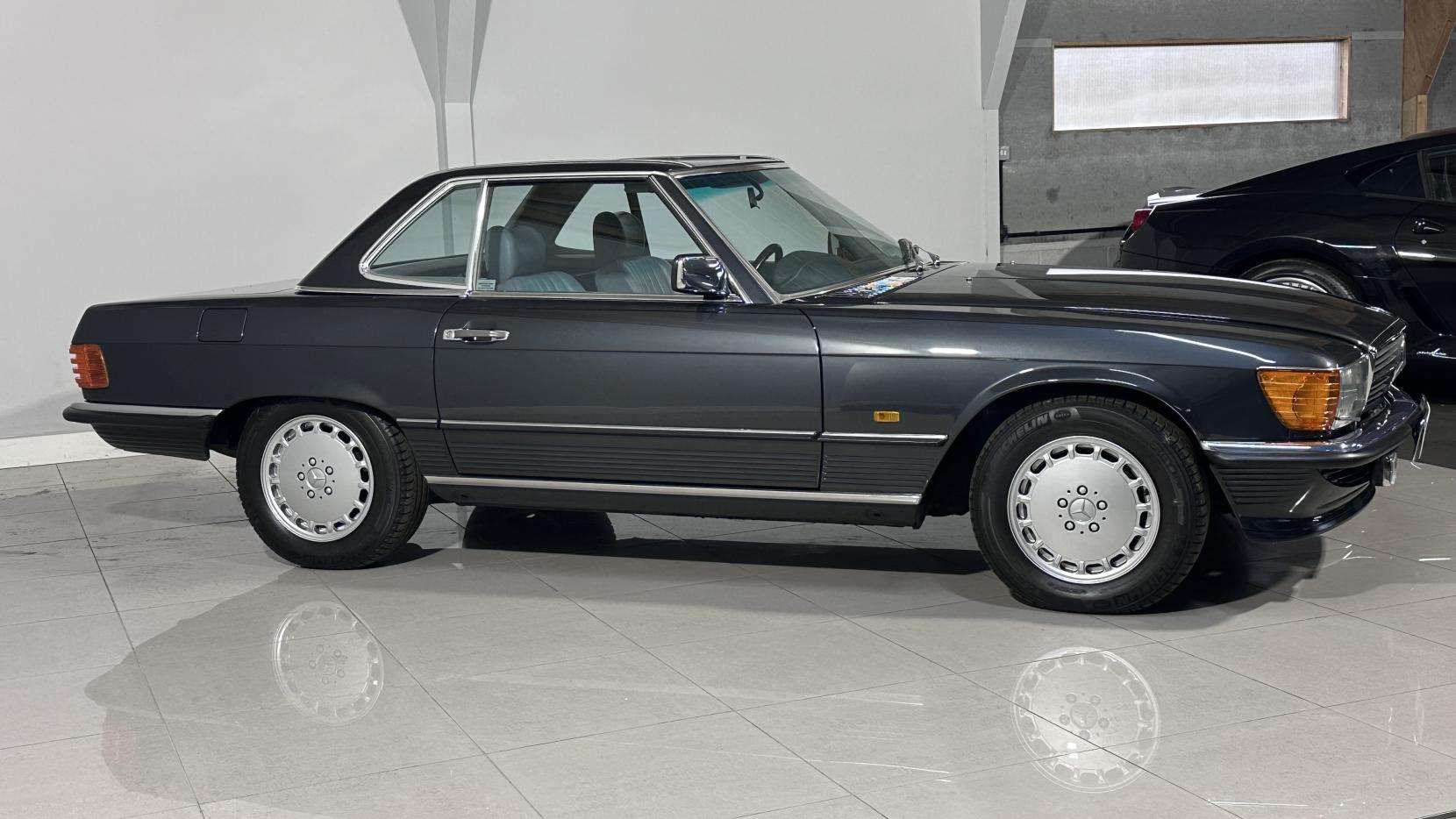 1988 MERCEDES-BENZ SL 1988 MERCEDES-BENZ SL