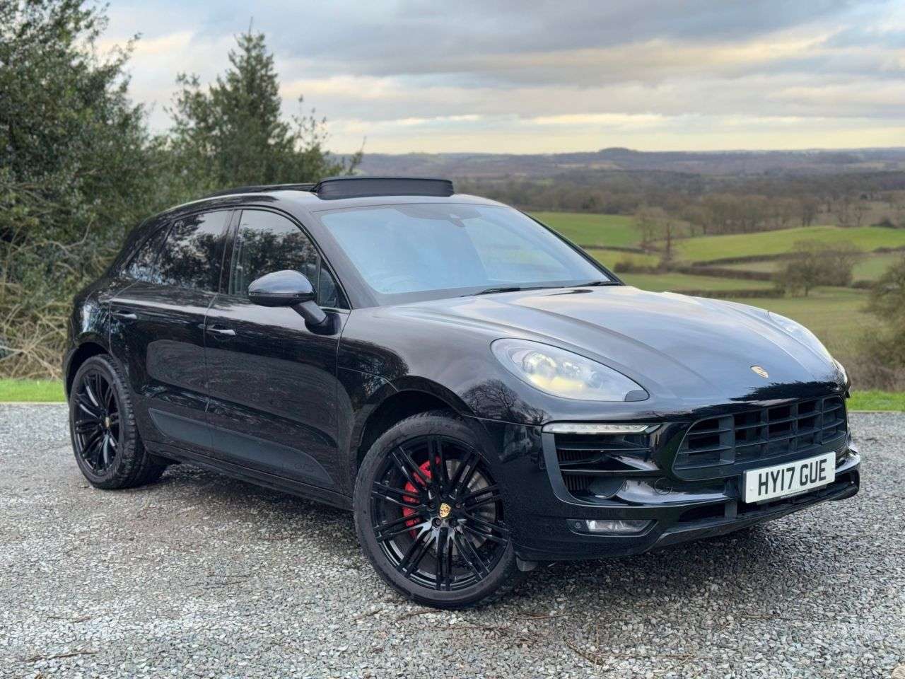 A 2017 PORSCHE MACAN 3.0T V6 GTS SUV 5dr Petrol PDK 4WD Euro 6 (s/s) (360 ps) A 2017 PORSCHE MACAN 3.0T V6 GTS SUV 5dr Petrol PDK 4WD Euro 6 (s/s) (360 ps)
