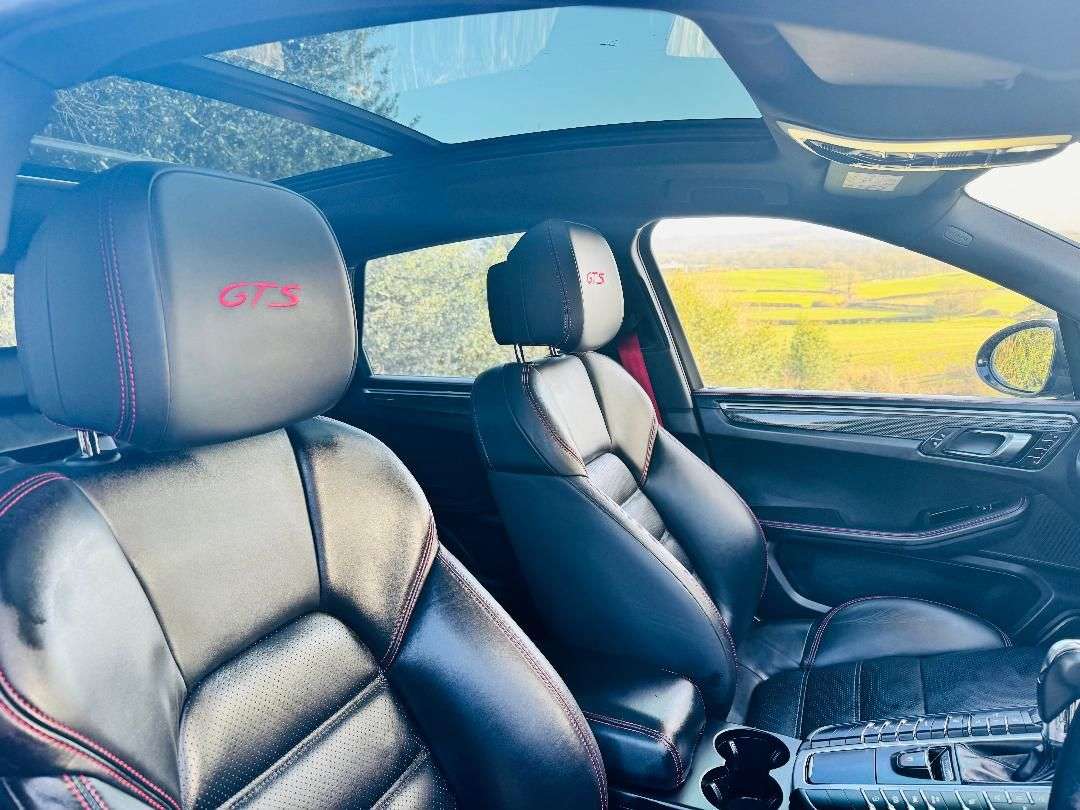 2017 PORSCHE MACAN 2017 PORSCHE MACAN