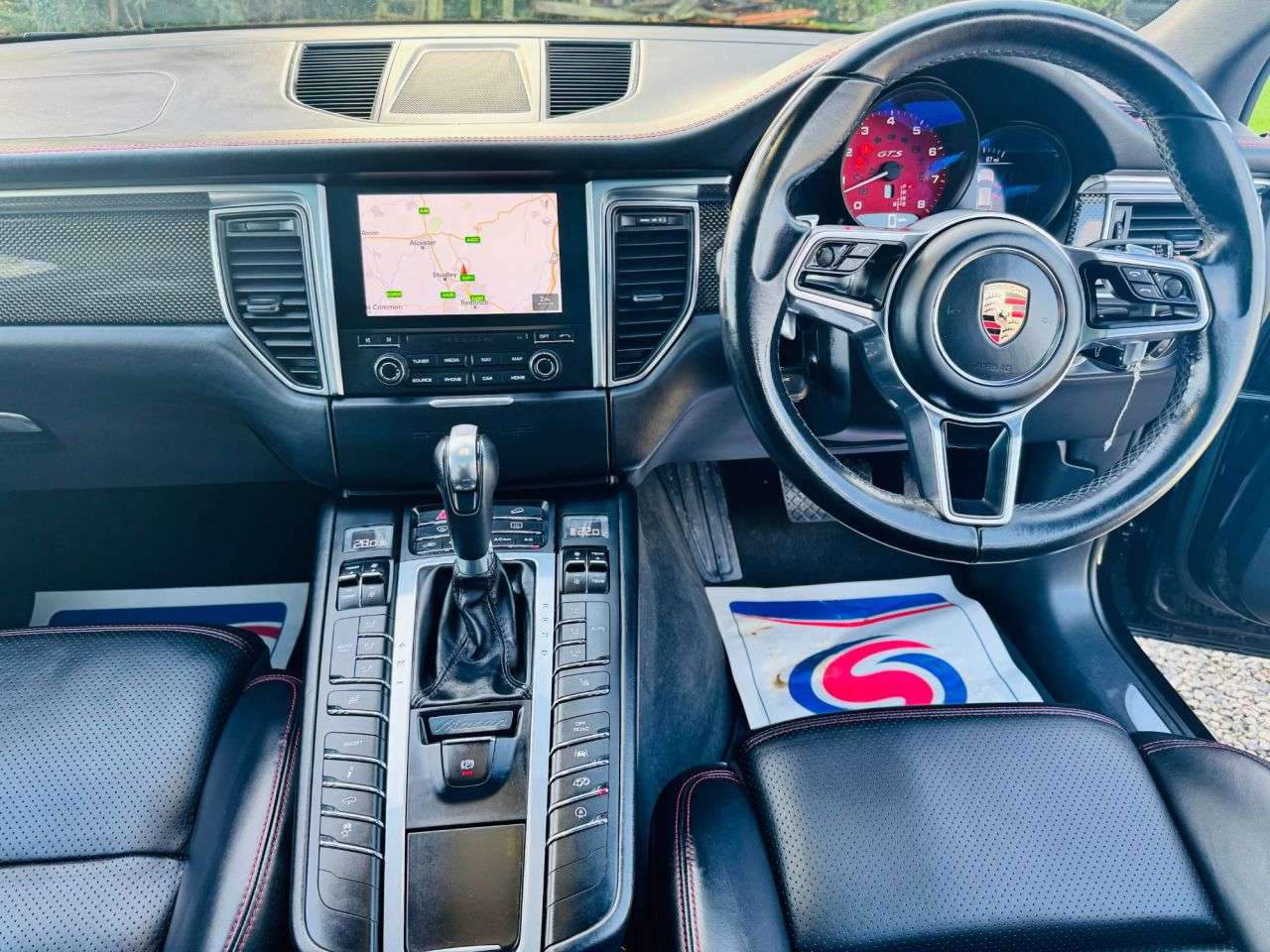 2017 PORSCHE MACAN 2017 PORSCHE MACAN
