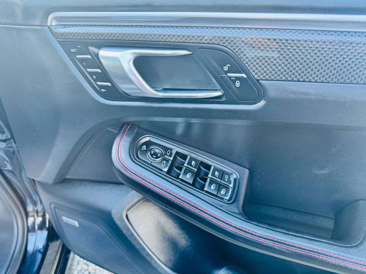 2017 PORSCHE MACAN 2017 PORSCHE MACAN