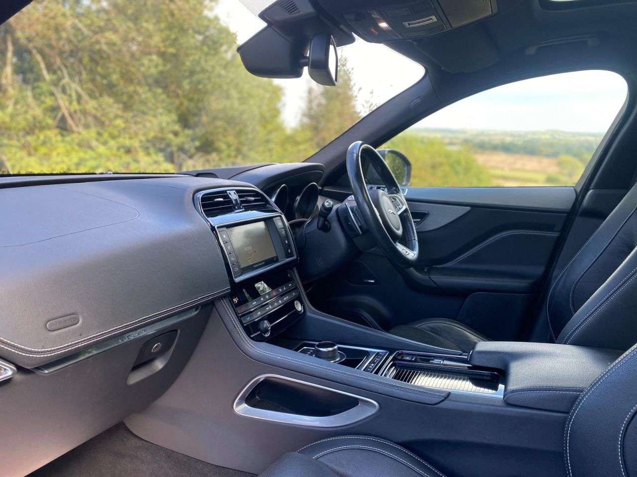 2018 JAGUAR F-PACE 2018 JAGUAR F-PACE