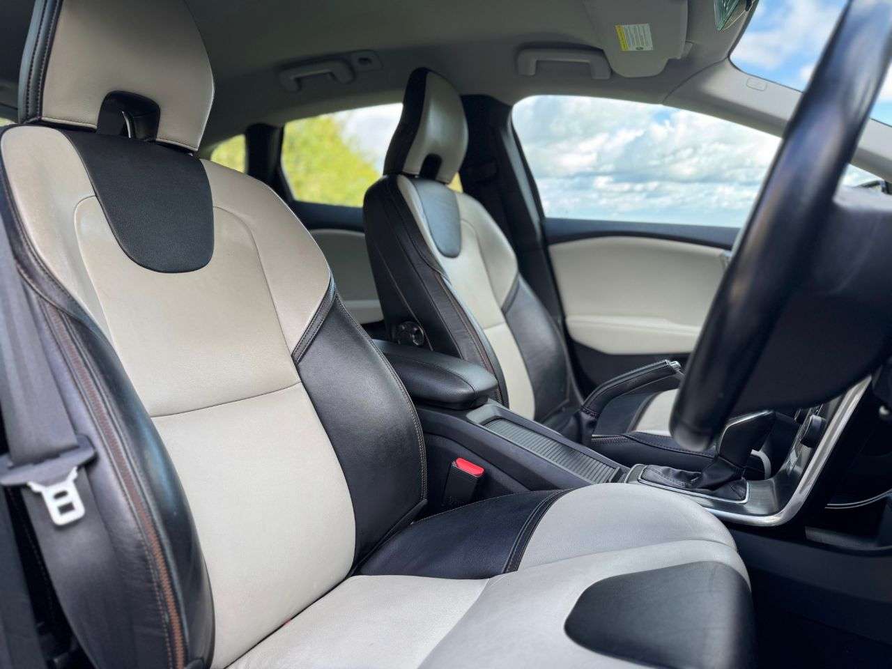 2013 VOLVO V40 CROSS COUNTRY 2013 VOLVO V40 CROSS COUNTRY