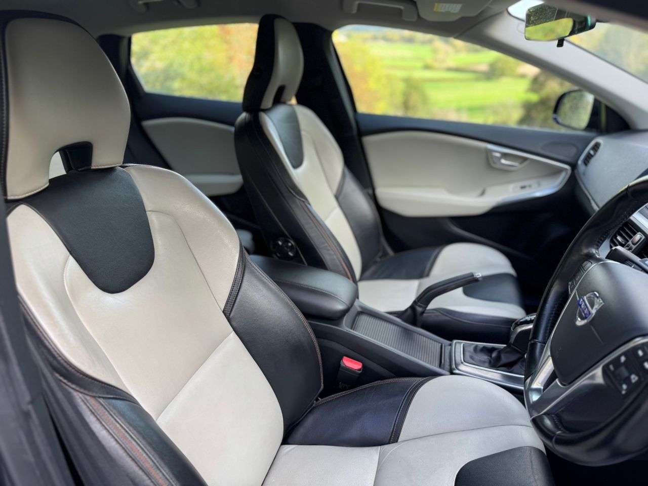 2013 VOLVO V40 CROSS COUNTRY 2013 VOLVO V40 CROSS COUNTRY