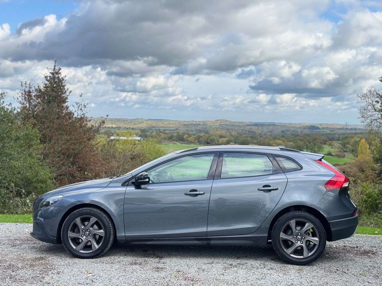2013 VOLVO V40 CROSS COUNTRY 2013 VOLVO V40 CROSS COUNTRY