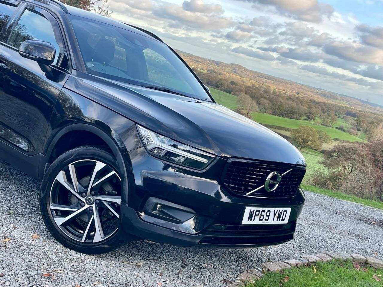 2020 VOLVO XC40 2020 VOLVO XC40