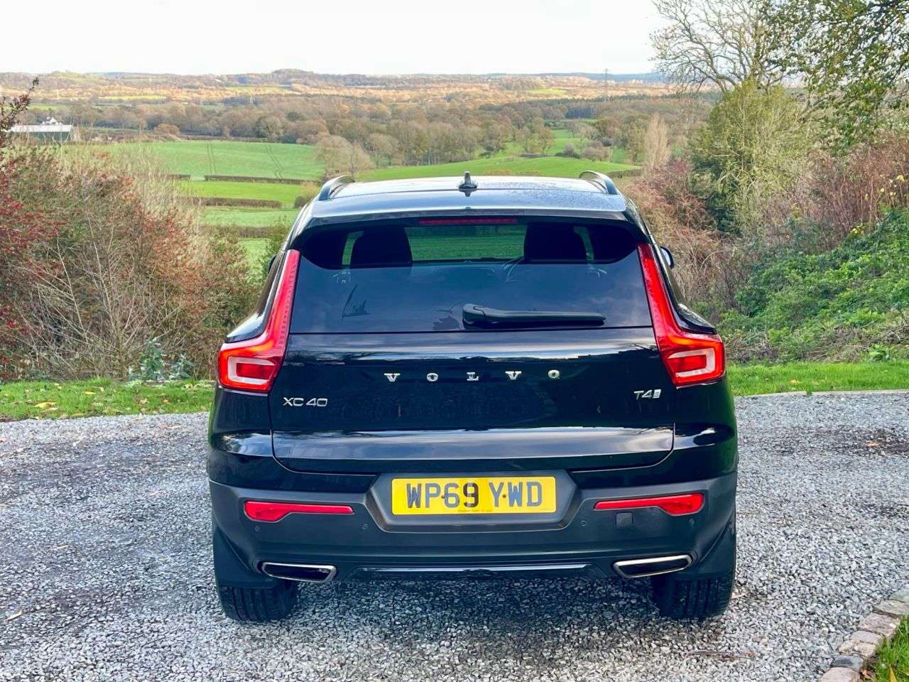 2020 VOLVO XC40 2020 VOLVO XC40