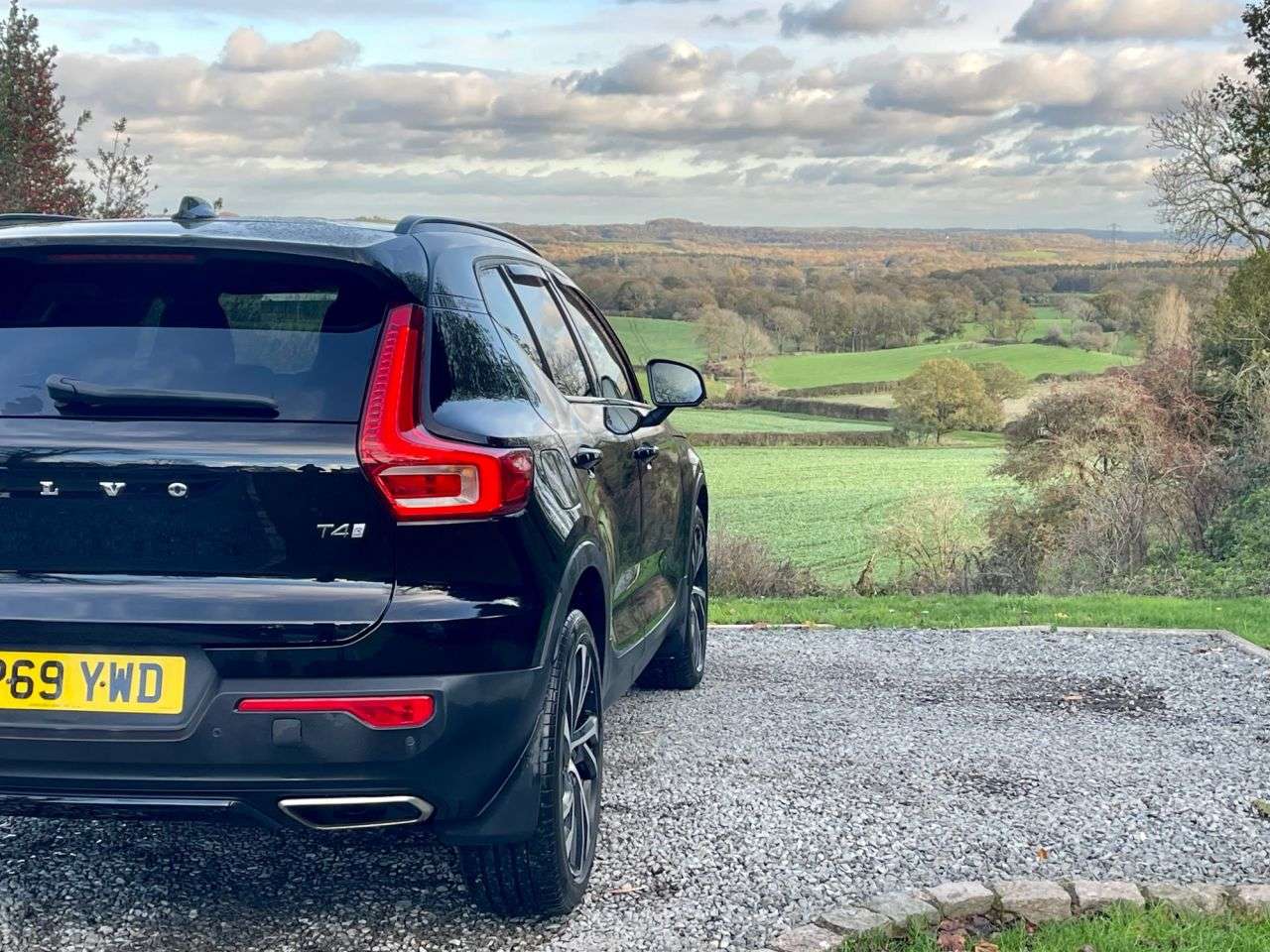 2020 VOLVO XC40 2020 VOLVO XC40