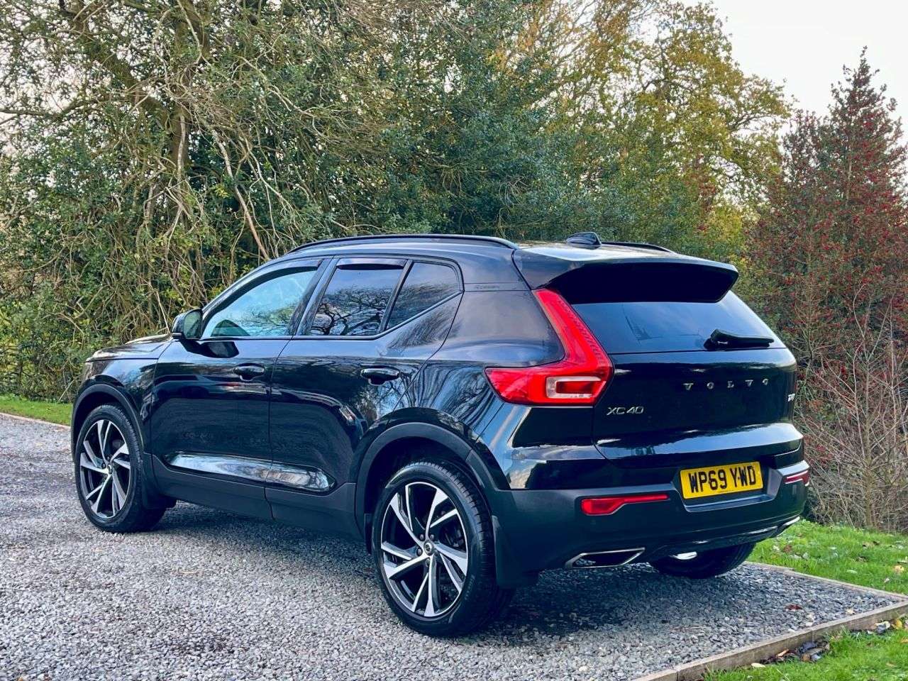 2020 VOLVO XC40 2020 VOLVO XC40
