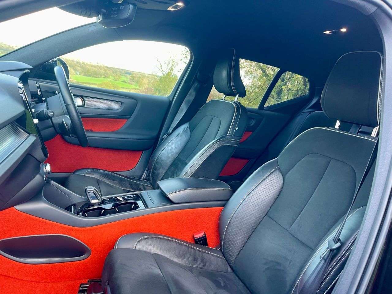 2020 VOLVO XC40 2020 VOLVO XC40