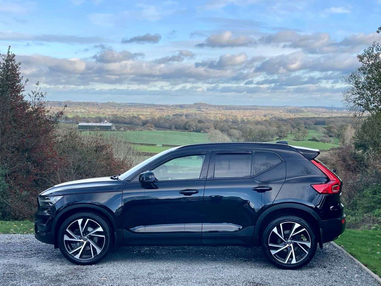 2020 VOLVO XC40 2020 VOLVO XC40