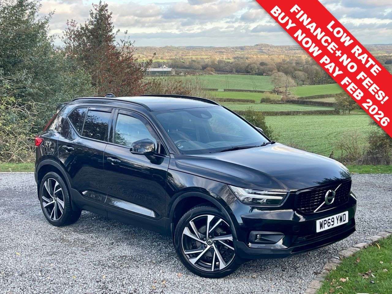 2020 VOLVO XC40 2020 VOLVO XC40