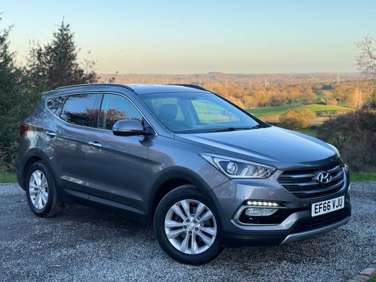 Check out this Hyundai Santa Fe 2016 Diesel Automatic