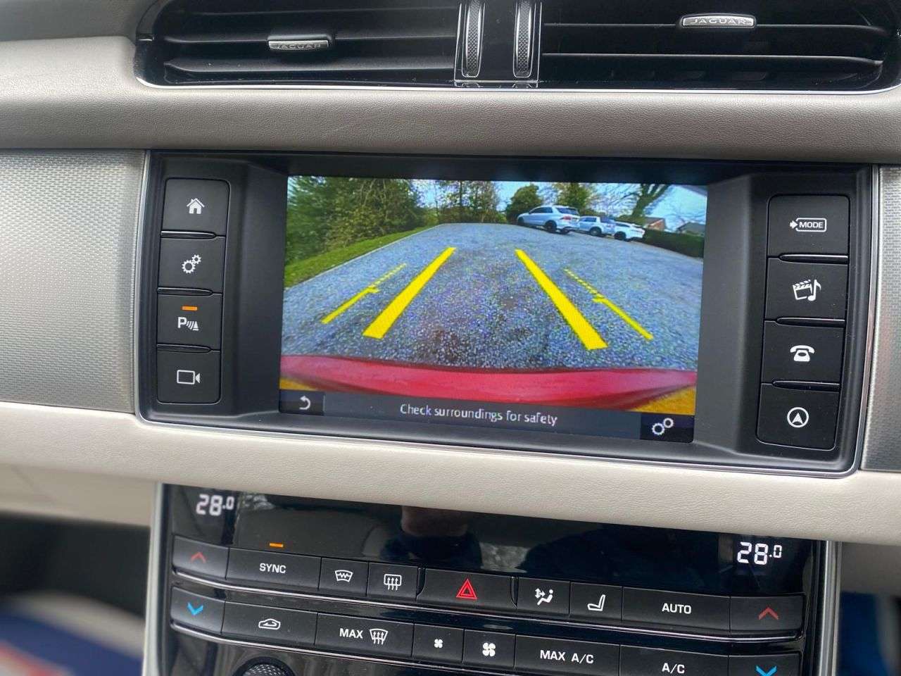 2017 JAGUAR XF 2017 JAGUAR XF