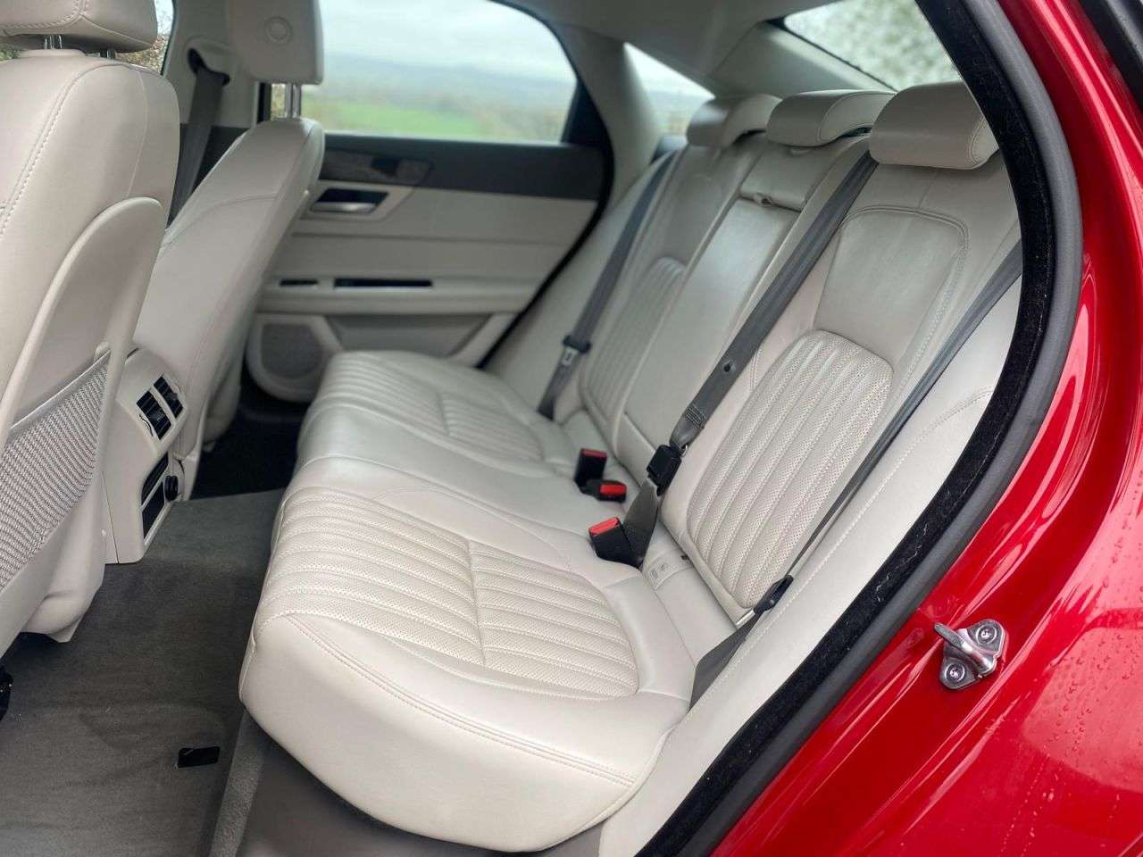 2017 JAGUAR XF 2017 JAGUAR XF