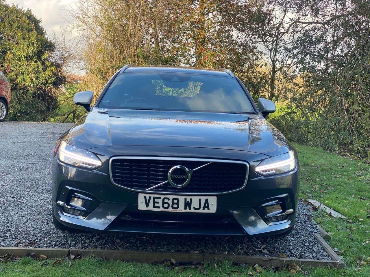 2019 VOLVO V90 2019 VOLVO V90