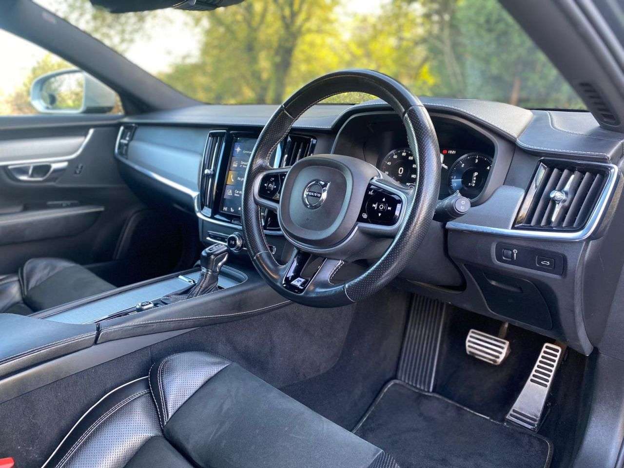 2019 VOLVO V90 2019 VOLVO V90