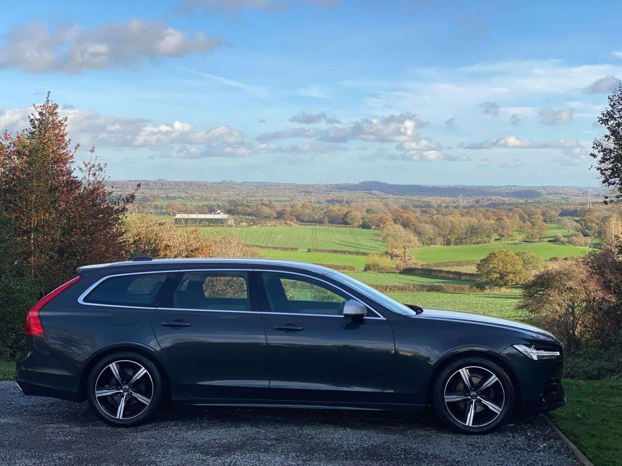 2019 VOLVO V90 2019 VOLVO V90