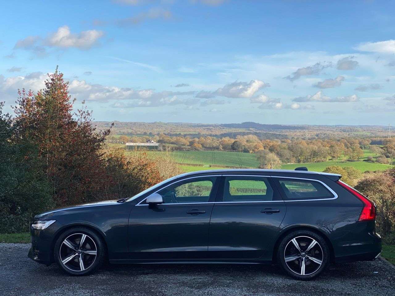 2019 VOLVO V90 2019 VOLVO V90