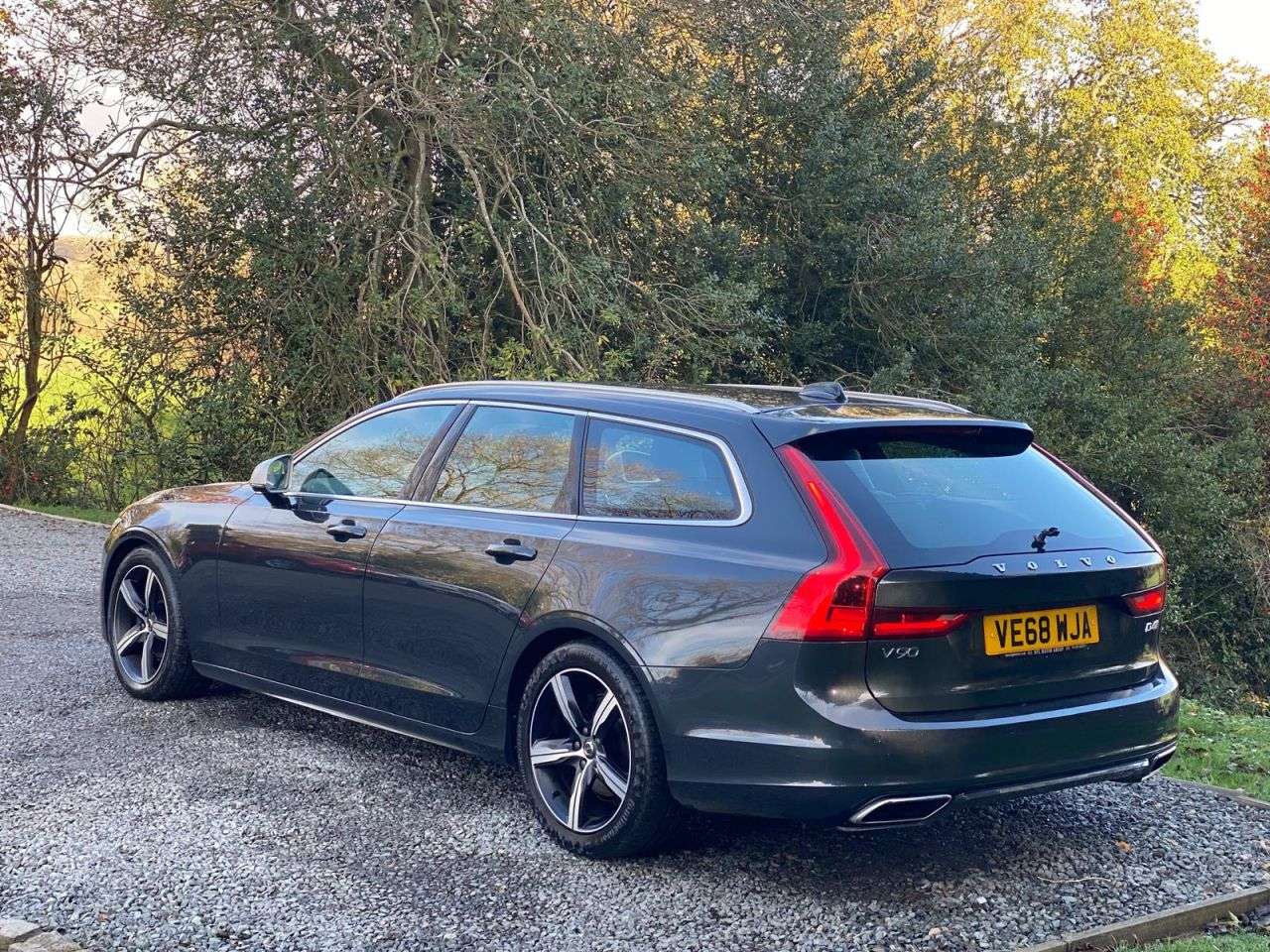2019 VOLVO V90 2019 VOLVO V90