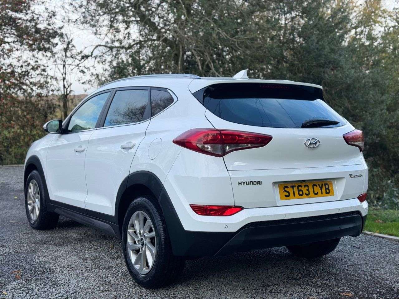 A 2015 HYUNDAI TUCSON 1.7 CRDi Blue Drive Premium SUV 5dr Diesel Manual Euro 6 (s/s) (116 ps) A 2015 HYUNDAI TUCSON 1.7 CRDi Blue Drive Premium SUV 5dr Diesel Manual Euro 6 (s/s) (116 ps)