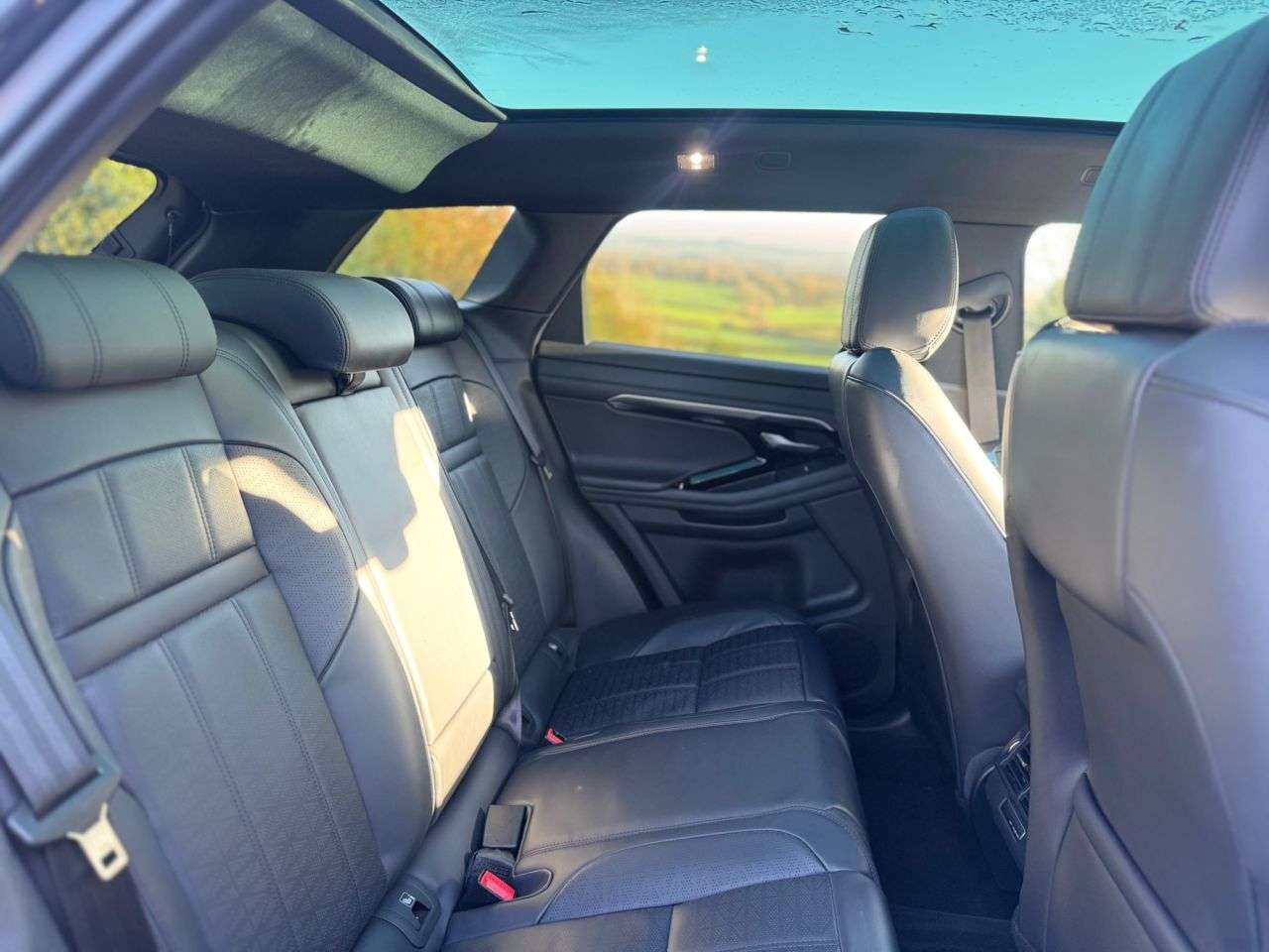 2019 LAND ROVER RANGE ROVER EVOQUE 2019 LAND ROVER RANGE ROVER EVOQUE