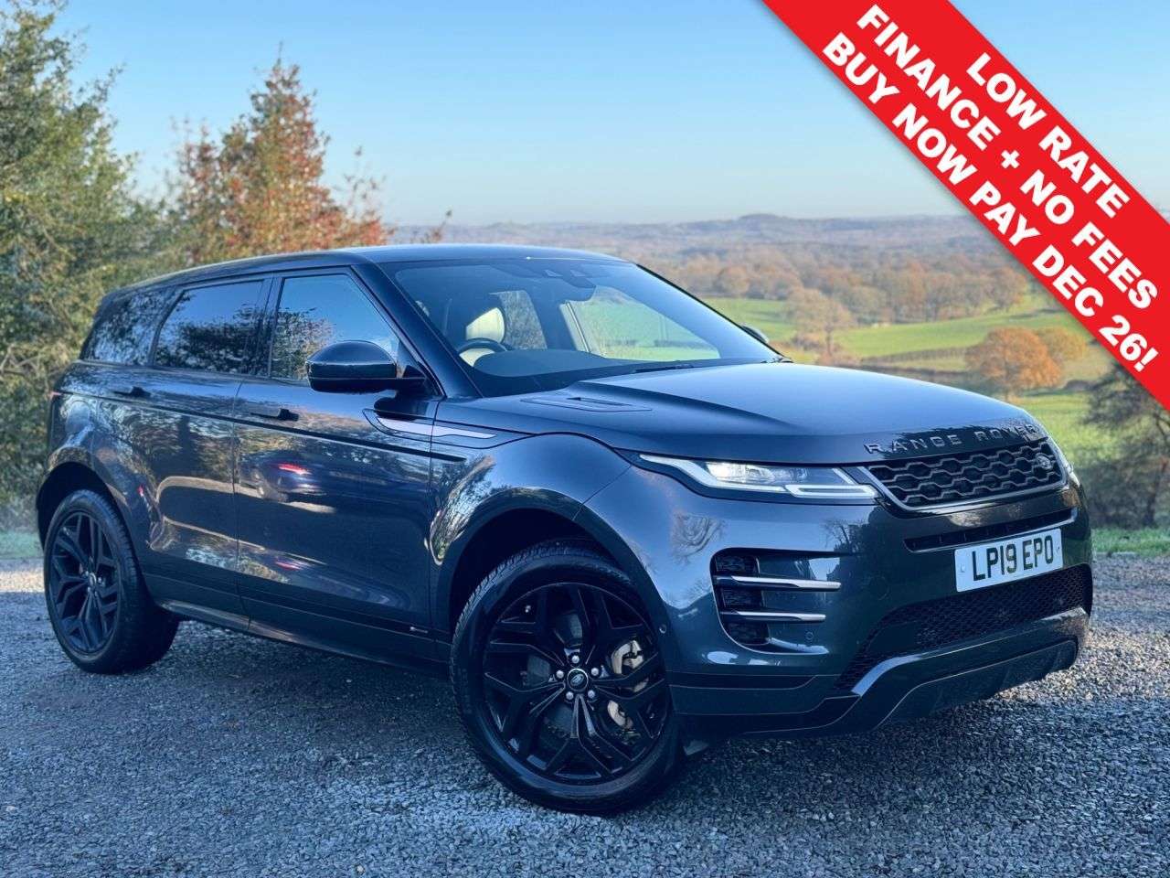 A 2019 LAND ROVER RANGE ROVER EVOQUE 2.0 D240 R-Dynamic HSE SUV 5dr Diesel Auto 4WD Euro 6 (s/s) (240 ps) A 2019 LAND ROVER RANGE ROVER EVOQUE 2.0 D240 R-Dynamic HSE SUV 5dr Diesel Auto 4WD Euro 6 (s/s) (240 ps)