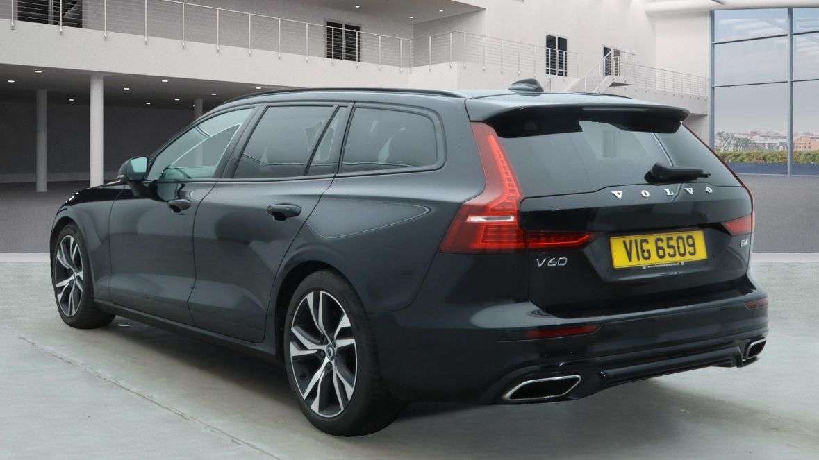 2021 VOLVO V60 2021 VOLVO V60
