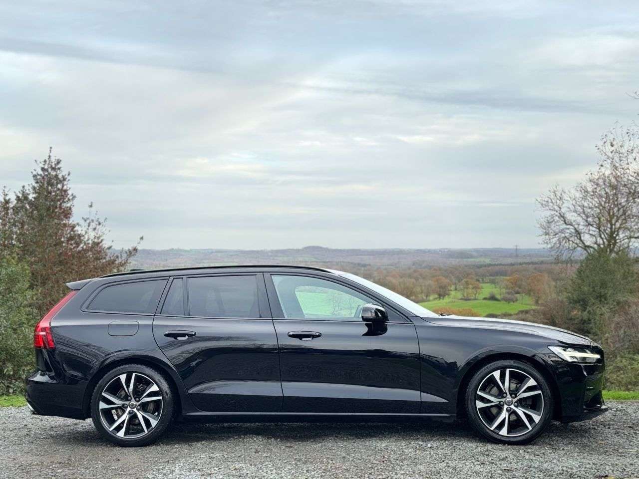 2021 VOLVO V60 2021 VOLVO V60