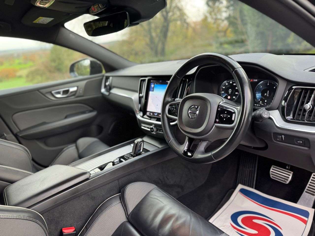 2021 VOLVO V60 2021 VOLVO V60