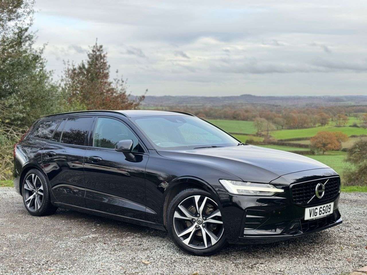 2021 VOLVO V60 2021 VOLVO V60