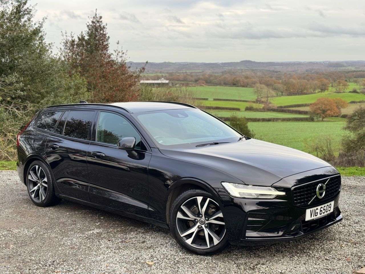 2021 VOLVO V60 2021 VOLVO V60