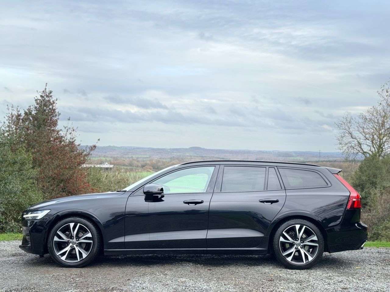 2021 VOLVO V60 2021 VOLVO V60