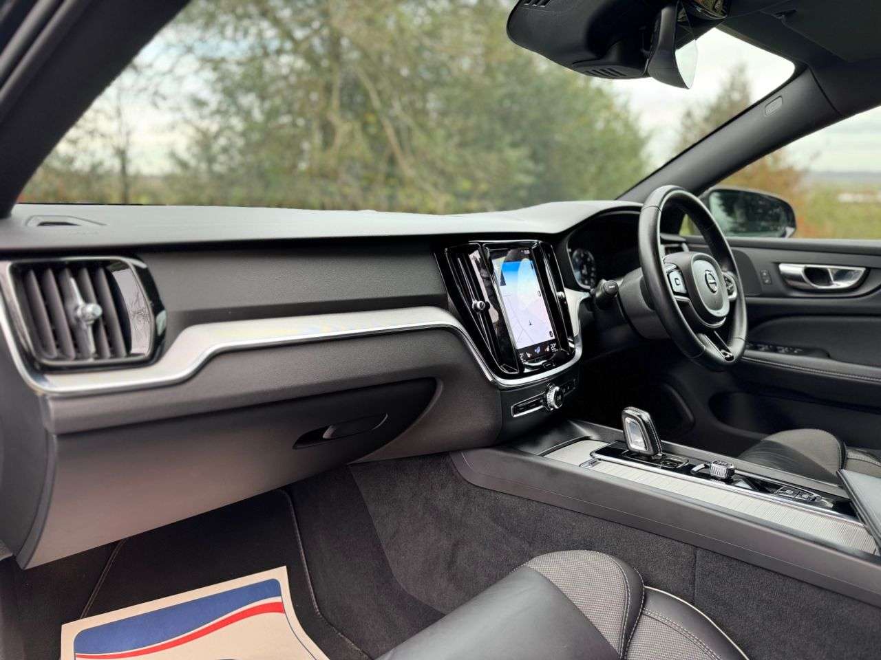 2021 VOLVO V60 2021 VOLVO V60