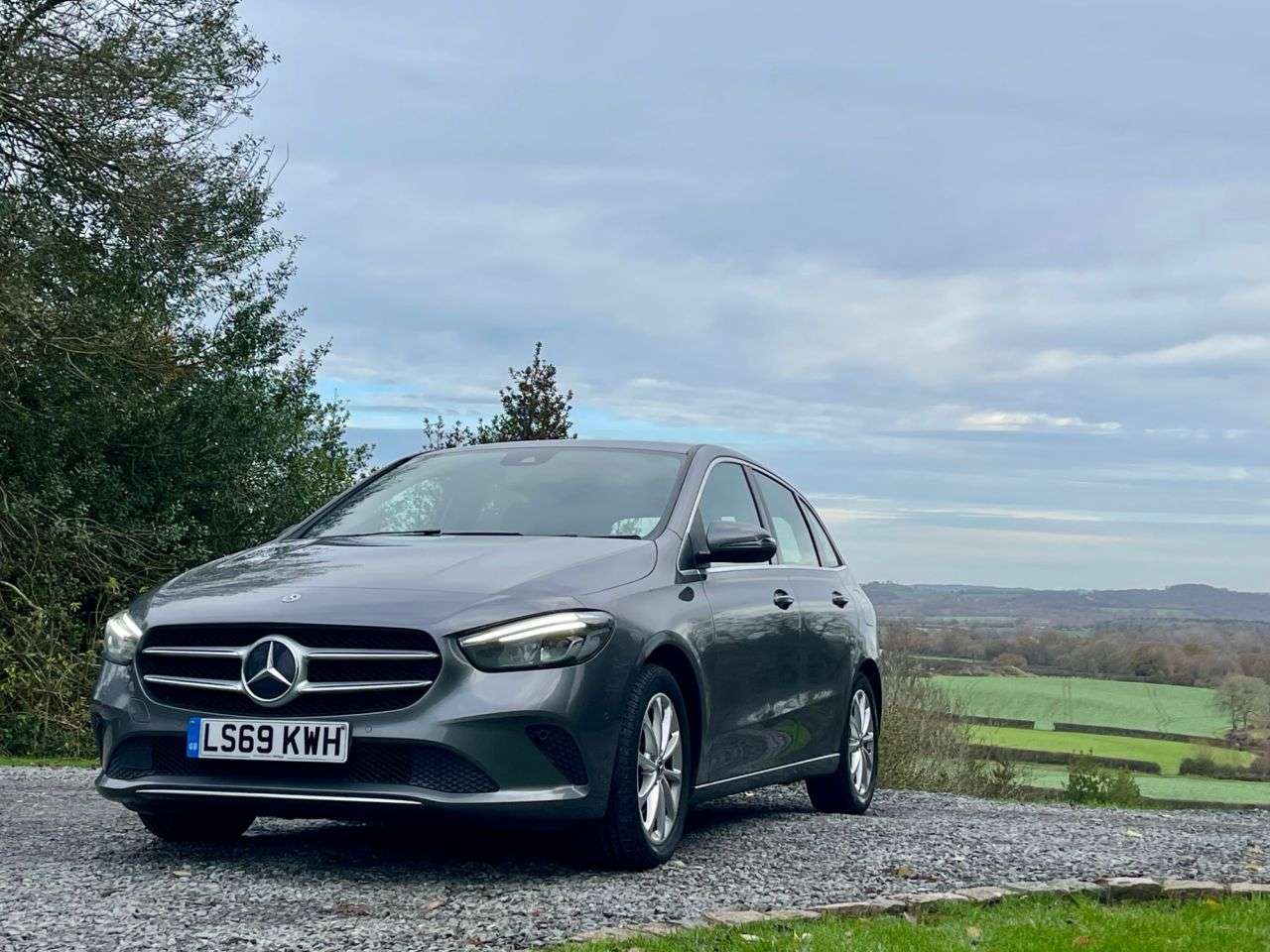 A 2019 MERCEDES-BENZ B-CLASS 2.0 B200d Sport (Executive) MPV 5dr Diesel 8G-DCT Euro 6 (s/s) (150 ps) A 2019 MERCEDES-BENZ B-CLASS 2.0 B200d Sport (Executive) MPV 5dr Diesel 8G-DCT Euro 6 (s/s) (150 ps)