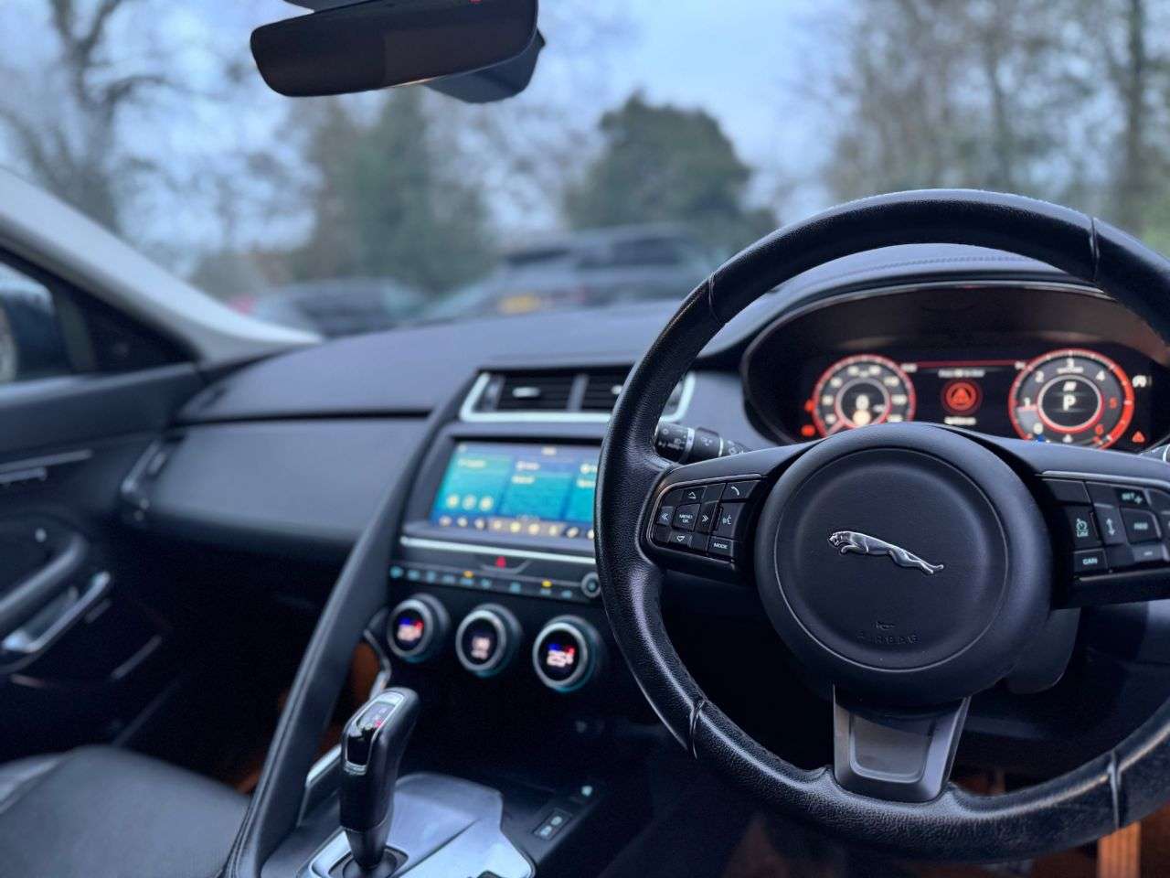 A 2018 JAGUAR E-PACE 2.0 D240 HSE SUV 5dr Diesel Auto AWD Euro 6 (s/s) (240 ps) A 2018 JAGUAR E-PACE 2.0 D240 HSE SUV 5dr Diesel Auto AWD Euro 6 (s/s) (240 ps)