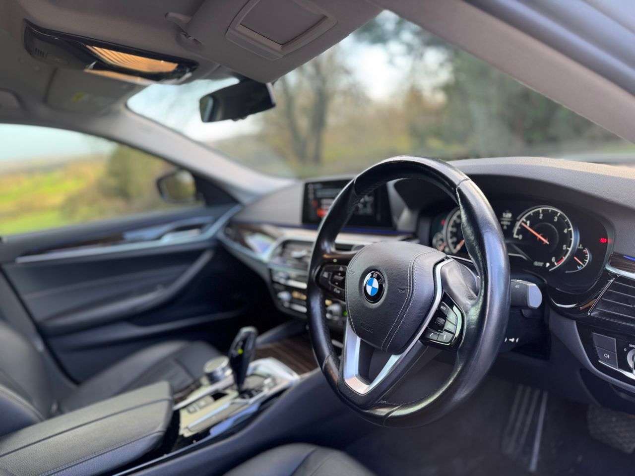 A 2017 BMW 5 SERIES 2.0 520d SE Saloon 4dr Diesel Auto xDrive Euro 6 (s/s) (190 ps) A 2017 BMW 5 SERIES 2.0 520d SE Saloon 4dr Diesel Auto xDrive Euro 6 (s/s) (190 ps)