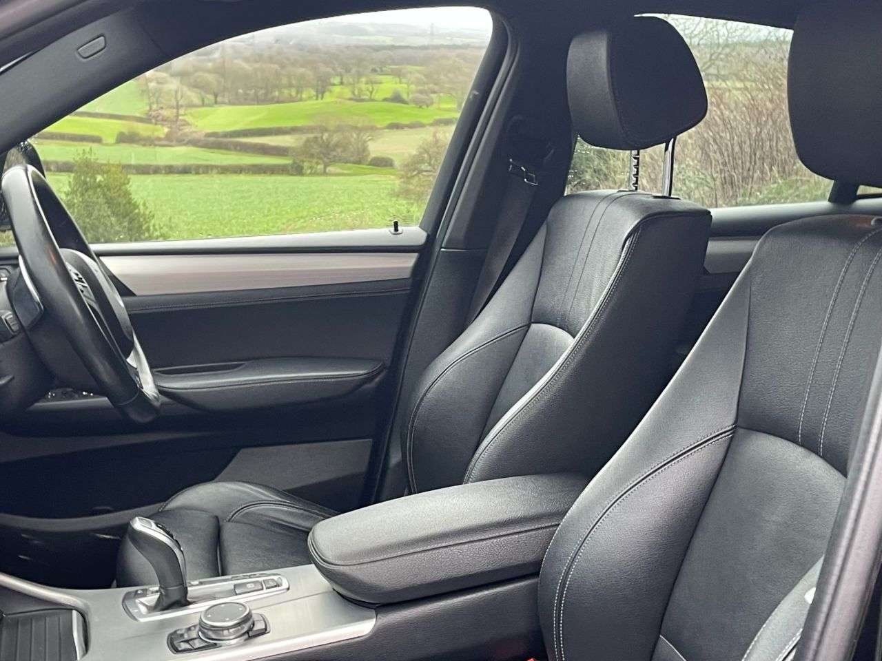 A 2015 BMW X4 3.0 30d M Sport SUV 5dr Diesel Auto xDrive Euro 6 (s/s) (258 ps) A 2015 BMW X4 3.0 30d M Sport SUV 5dr Diesel Auto xDrive Euro 6 (s/s) (258 ps)