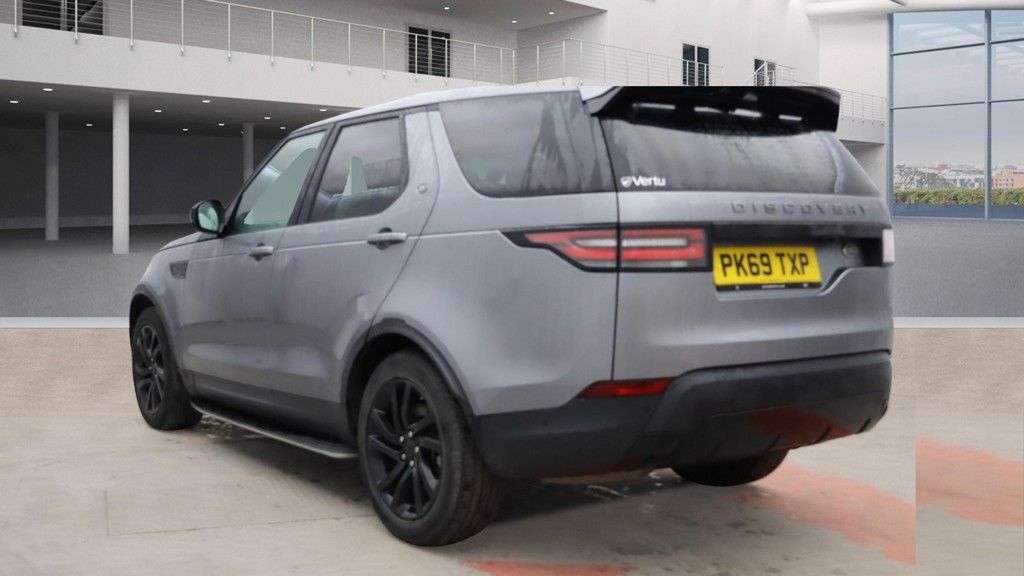 A 2019 LAND ROVER DISCOVERY 3.0 SD V6 HSE SUV 5dr Diesel Auto 4WD Euro 6 (s/s) (306 ps) A 2019 LAND ROVER DISCOVERY 3.0 SD V6 HSE SUV 5dr Diesel Auto 4WD Euro 6 (s/s) (306 ps)