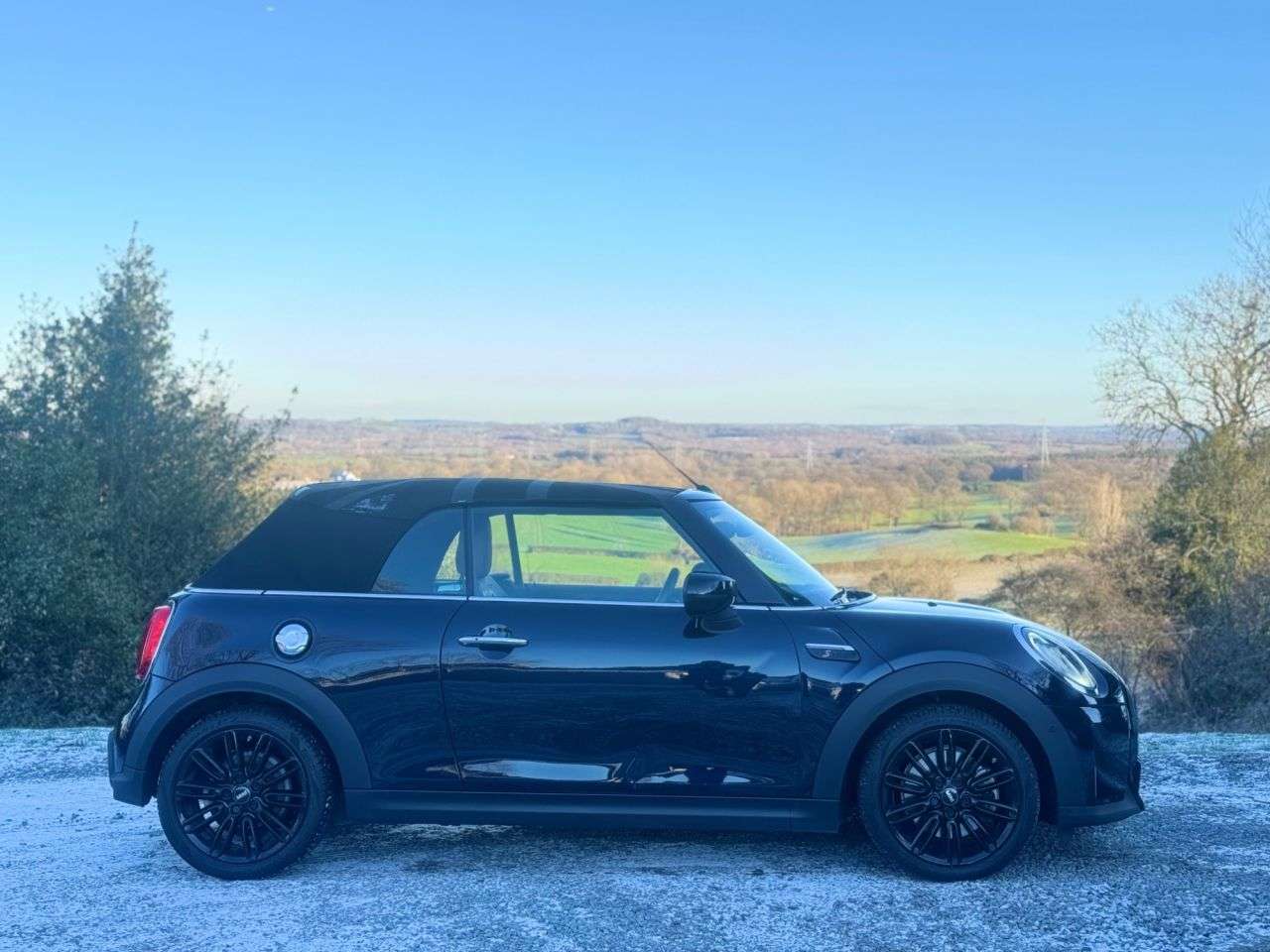 2022 MINI CONVERTIBLE 2022 MINI CONVERTIBLE