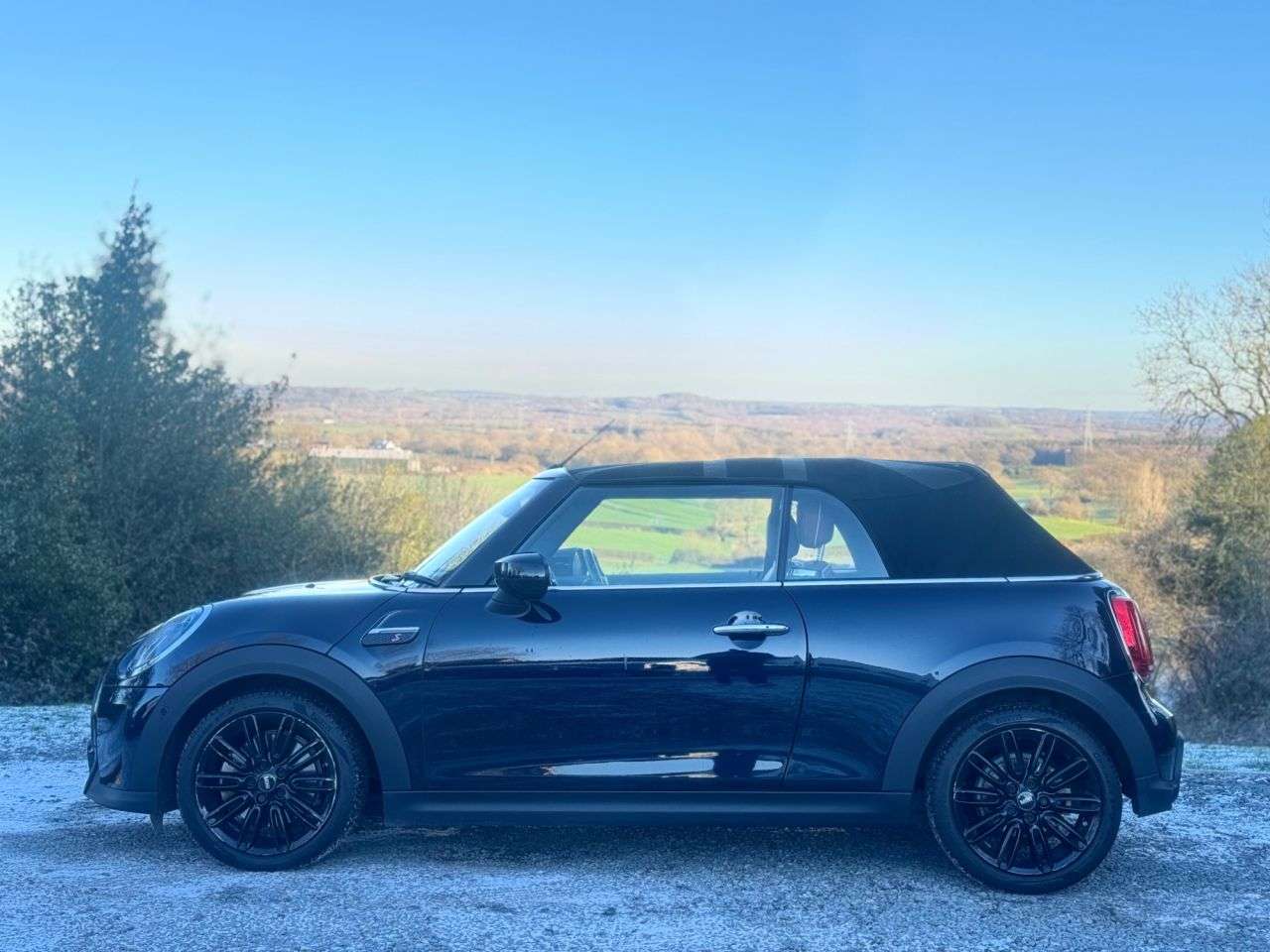 2022 MINI CONVERTIBLE 2022 MINI CONVERTIBLE