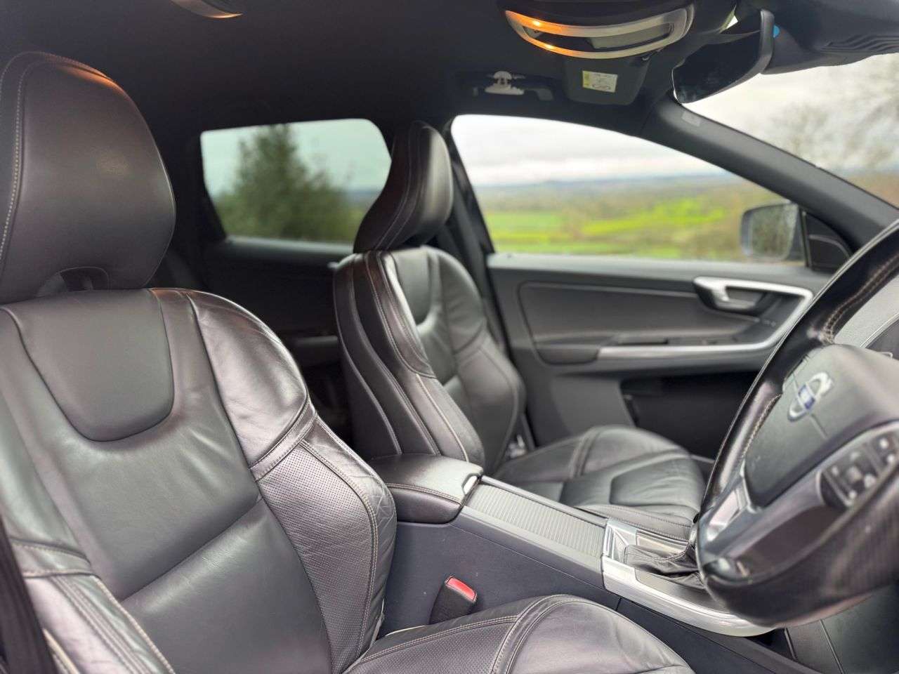 2015 VOLVO XC60 2015 VOLVO XC60