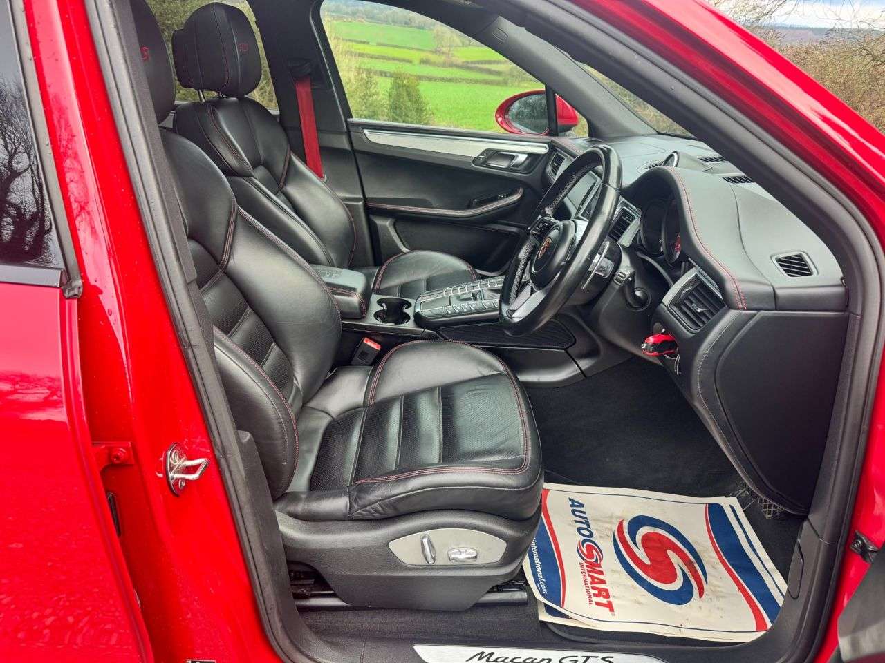 2016 PORSCHE MACAN 2016 PORSCHE MACAN