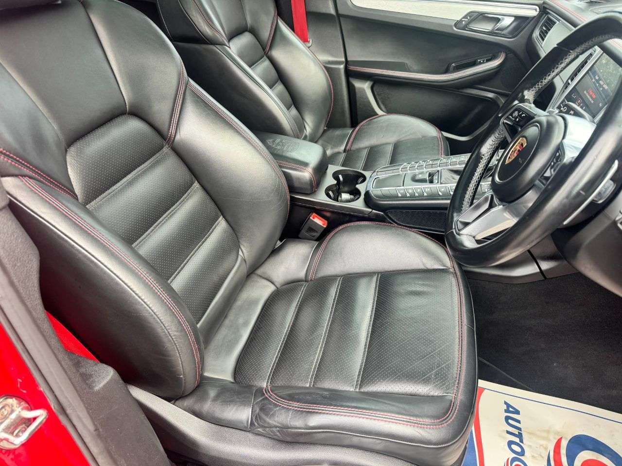 2016 PORSCHE MACAN 2016 PORSCHE MACAN