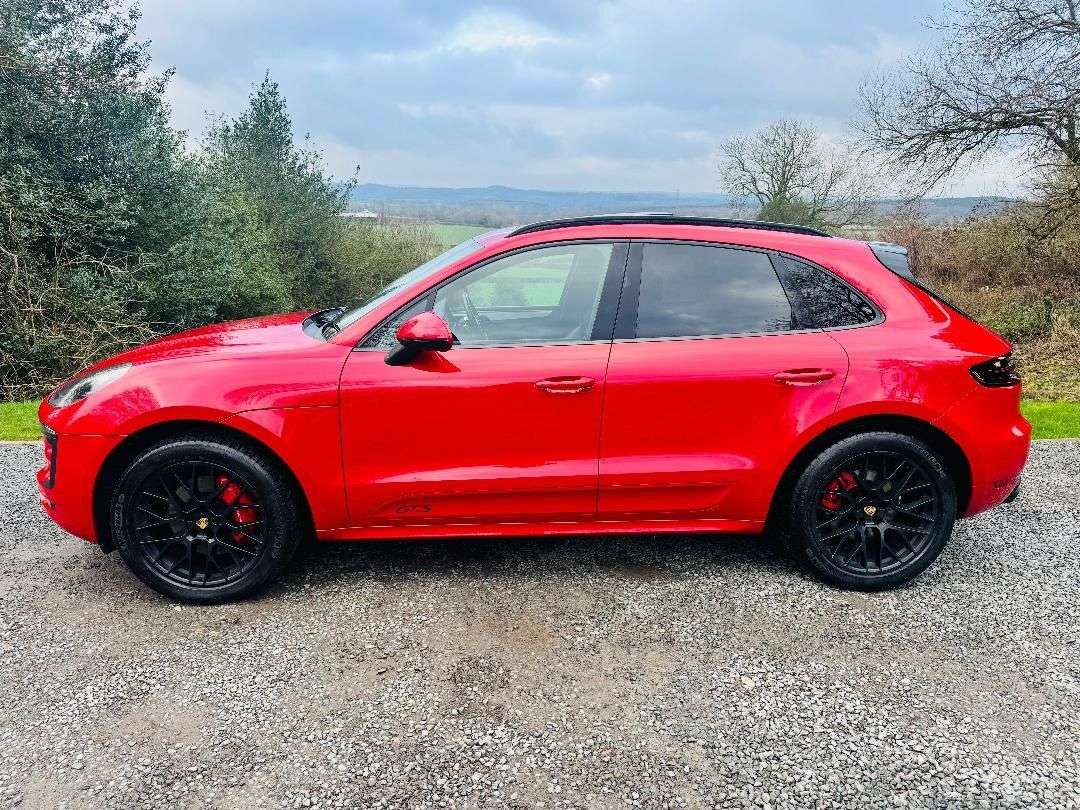 2016 PORSCHE MACAN 2016 PORSCHE MACAN